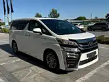 Фото 3 - Toyota Vellfire