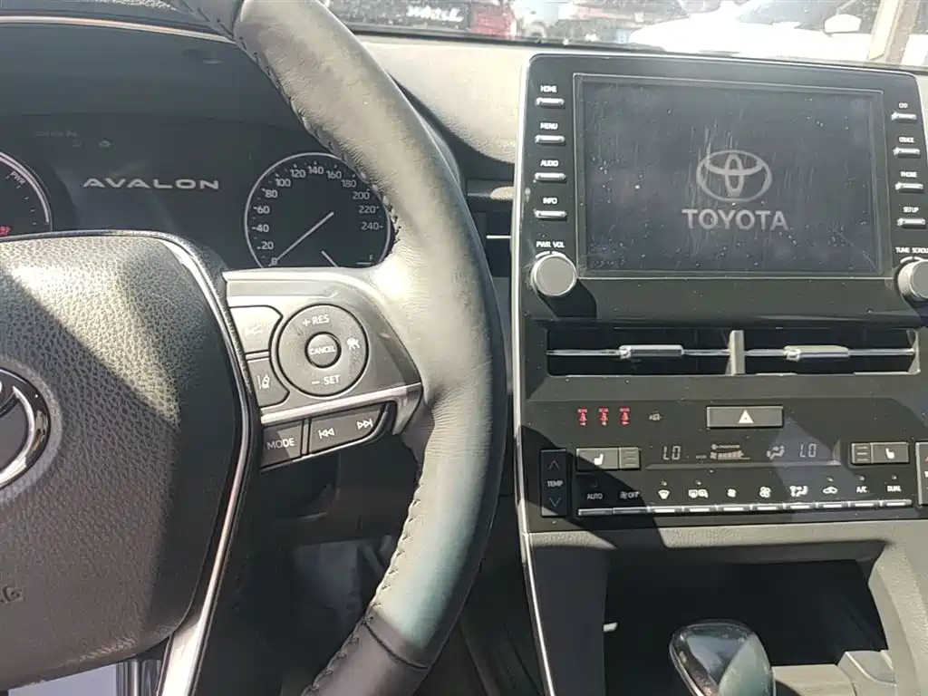 Toyota Avalon 2019 Hybrid 2.5L XLE Premium Edition China VI фото 10