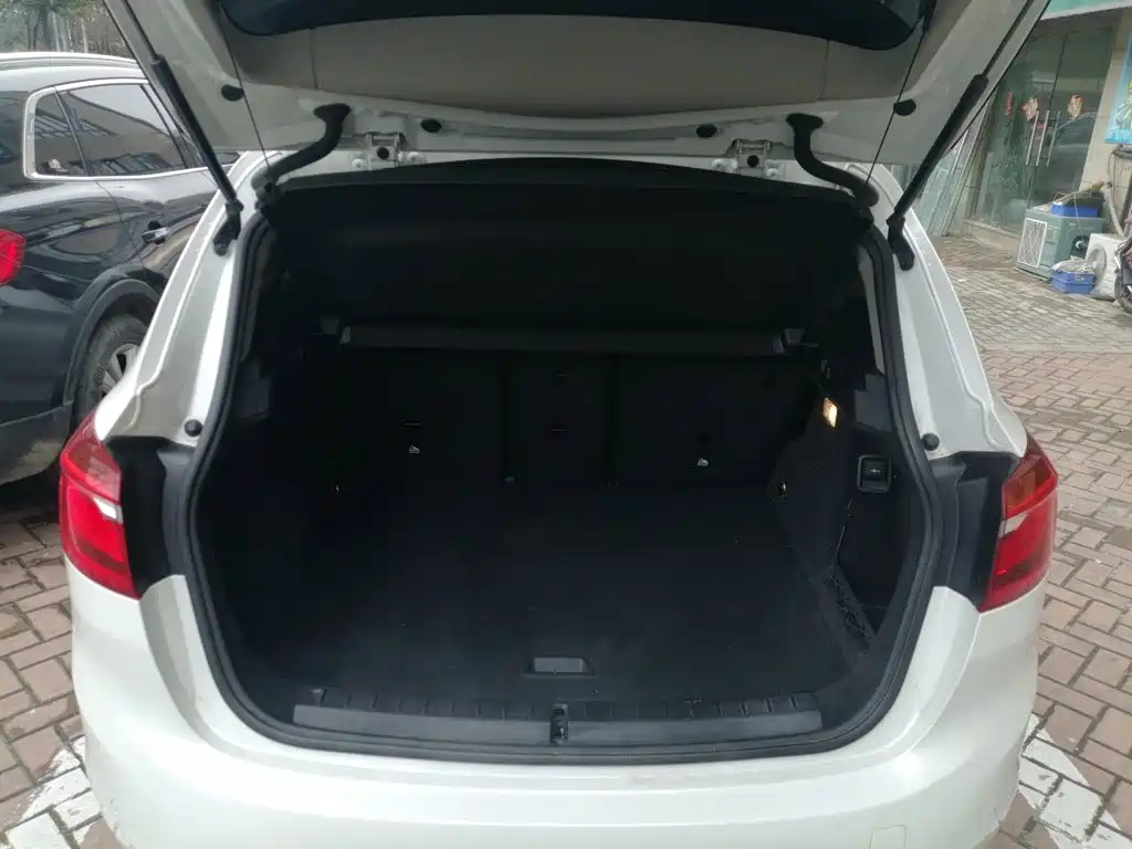 BMW 2 Series Touring 2016 2016 218i Fashion Model