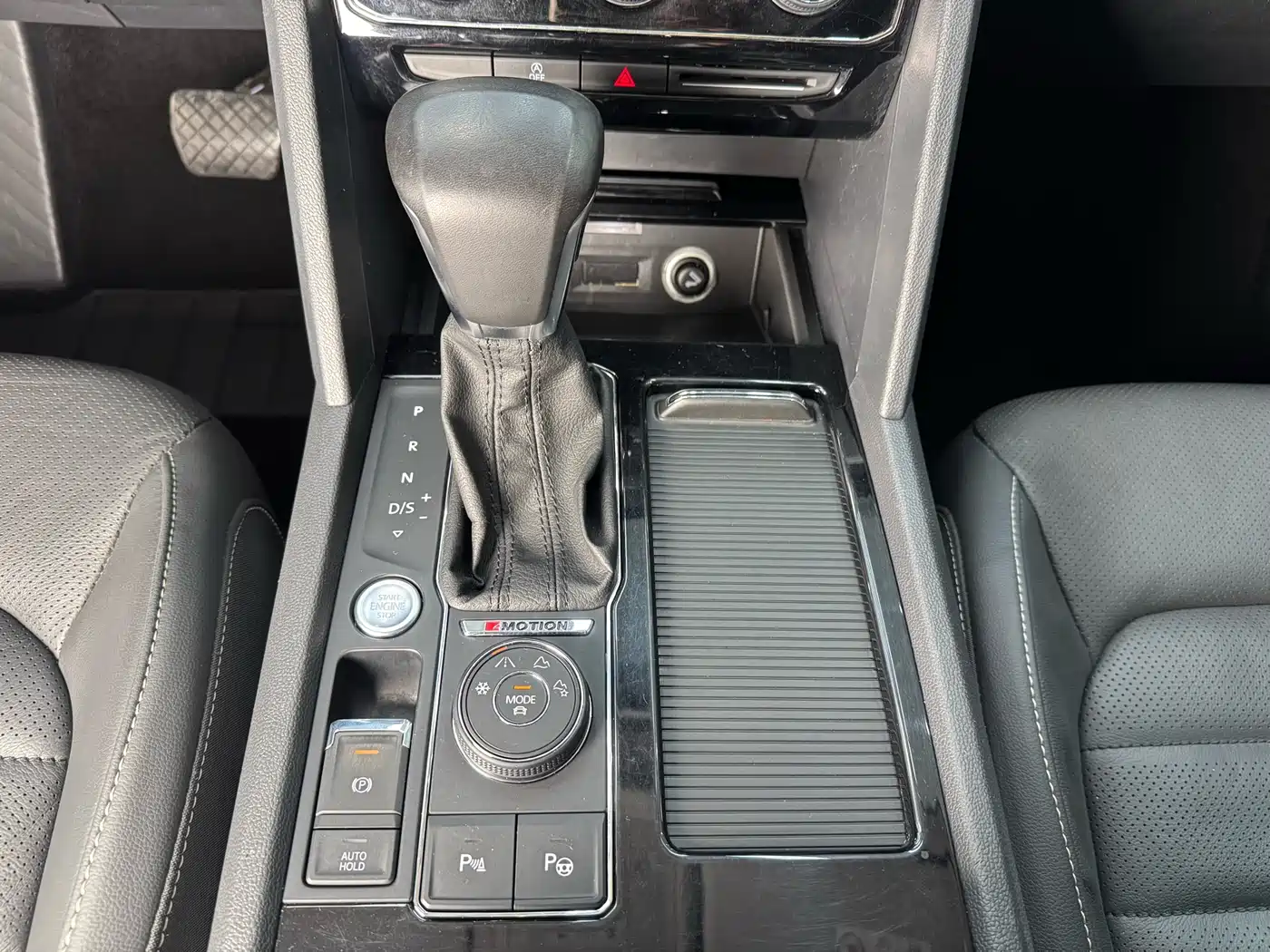 Volkswagen Teramont 2019 380TSI 4WD Luxury Edition China VI фото 25