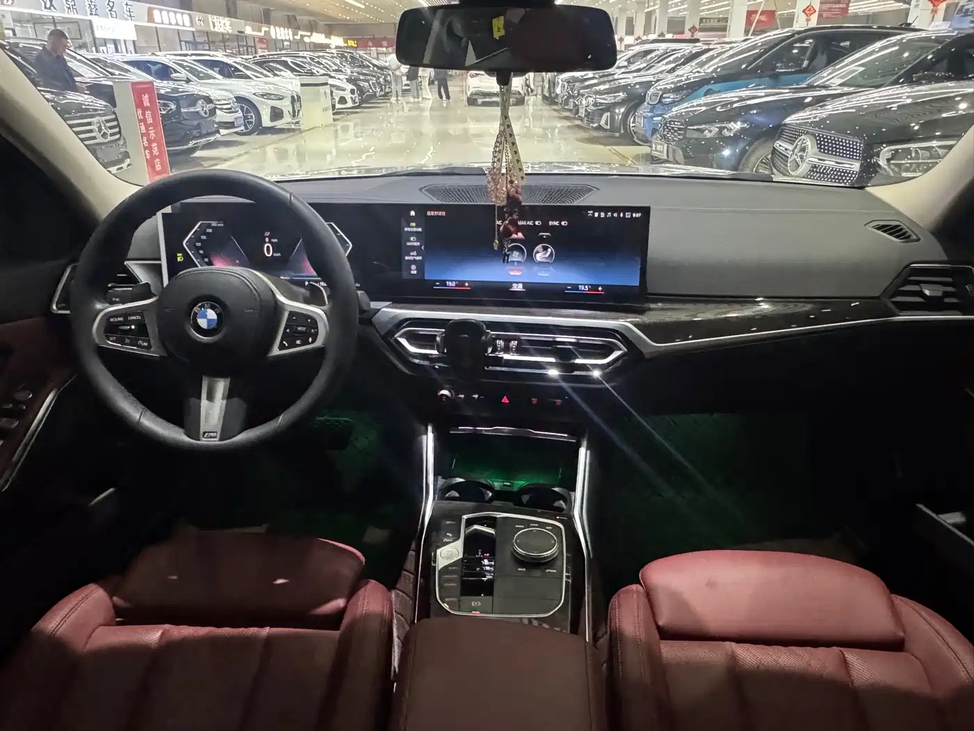 BMW 3 Series 2023 325Li M Sport Package фото 5
