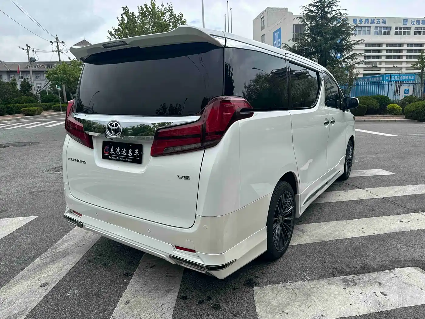 Toyota Alphard 2015 3.5L Luxury Edition фото 6