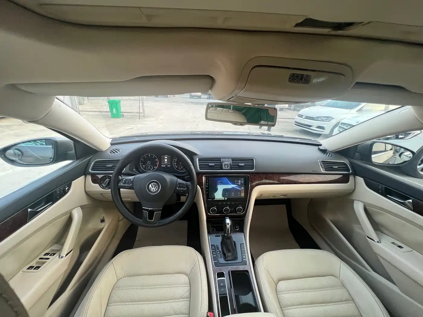 Volkswagen Passat 2011 1.8TSI DSG Royal Edition фото 6