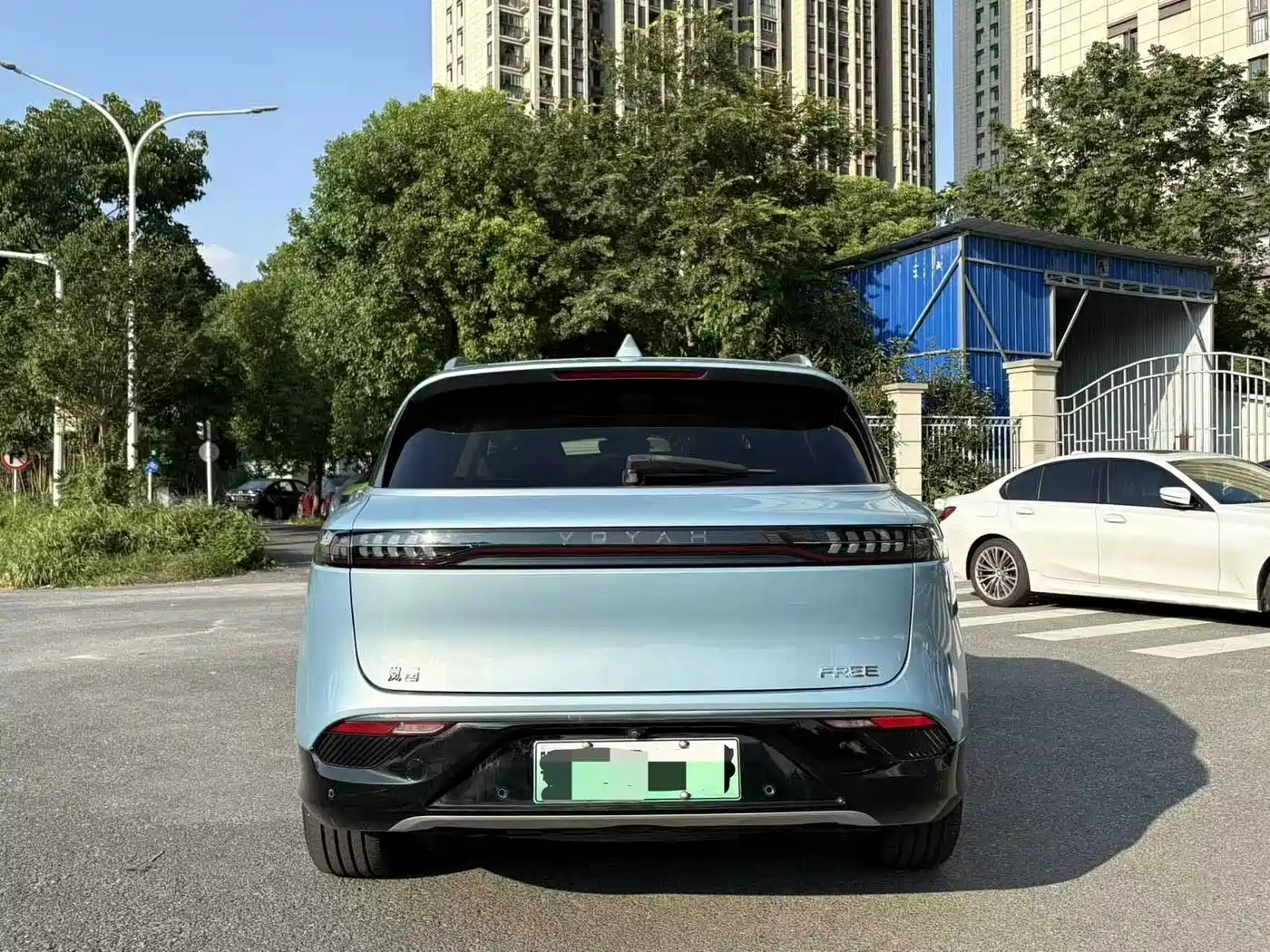 Voyah Free 2021 2021 AWD Standard Range Extender Exclusive Luxury Package