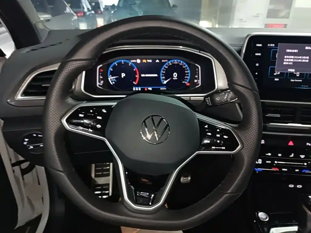 Photo 11 - Volkswagen T-ROC
