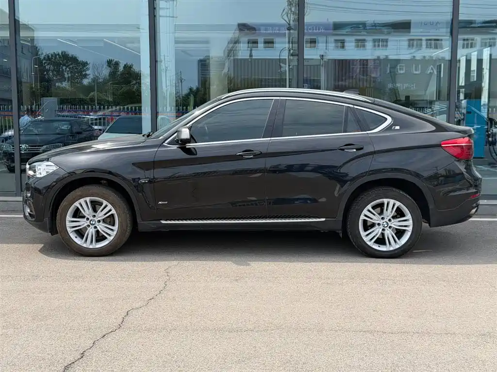 BMW X6 2018 xDrive28i фото 3