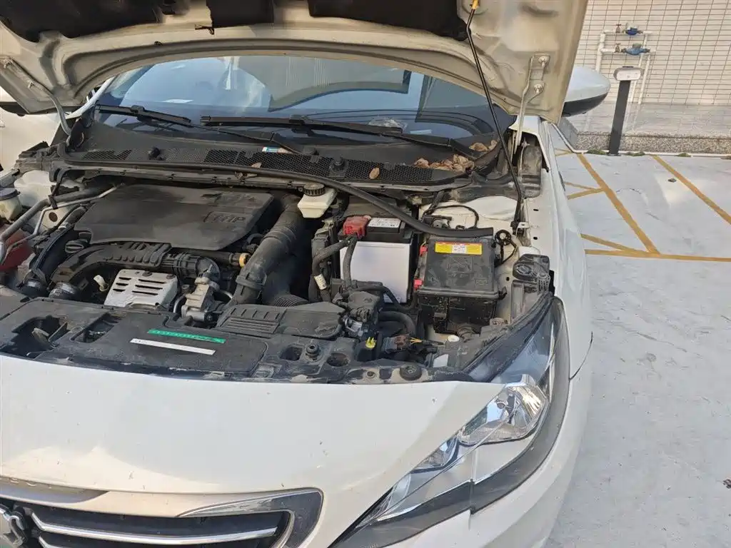 Peugeot 408 2015 Model 1.2T Automatic Luxury Edition фото 21