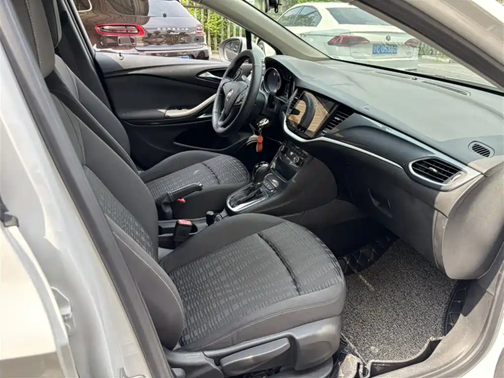 Buick Verano 2016 Hatchback 15S Auto Progressive фото 24
