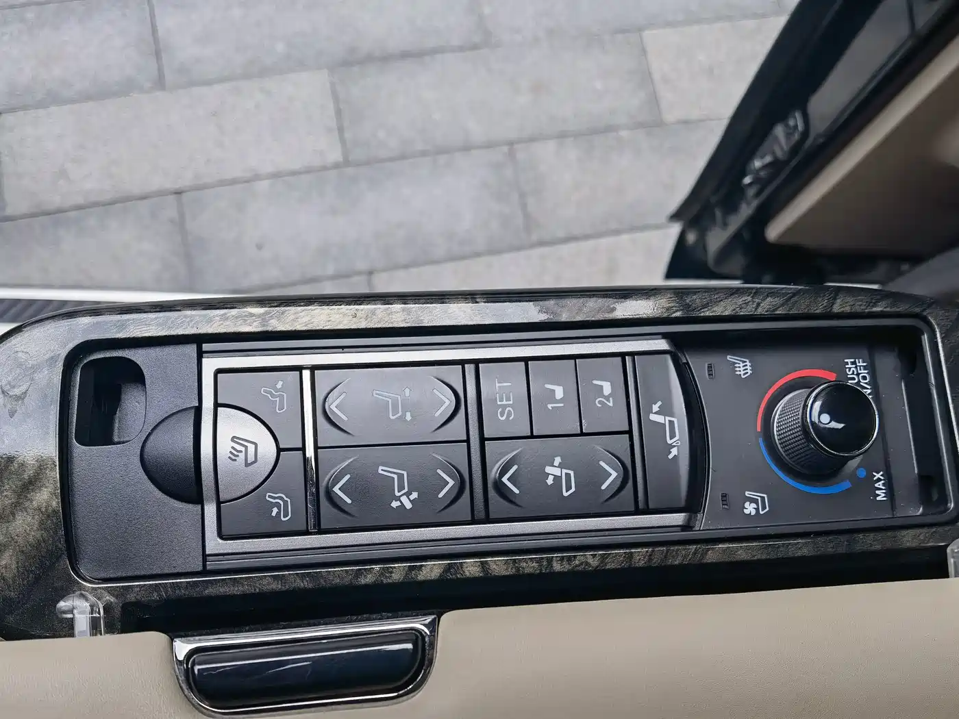 Ford Tourneo 2023 2023 Model 2.0T Auto Premium Edition