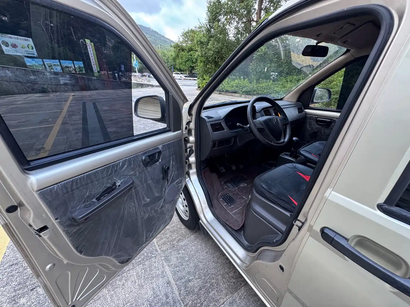 Wuling Motors Wuling Rongguang 2016 2014 1.2L S Standard Model