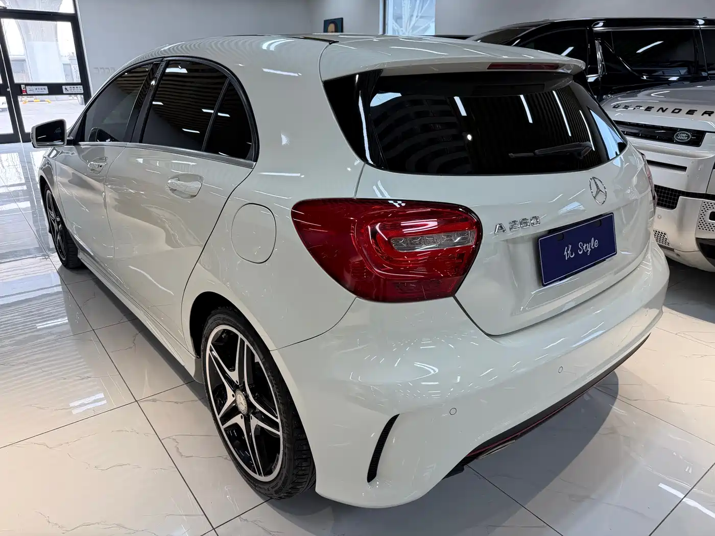 Mercedes-Benz A-Class (Import) 2016 A 260 Sport фото 4