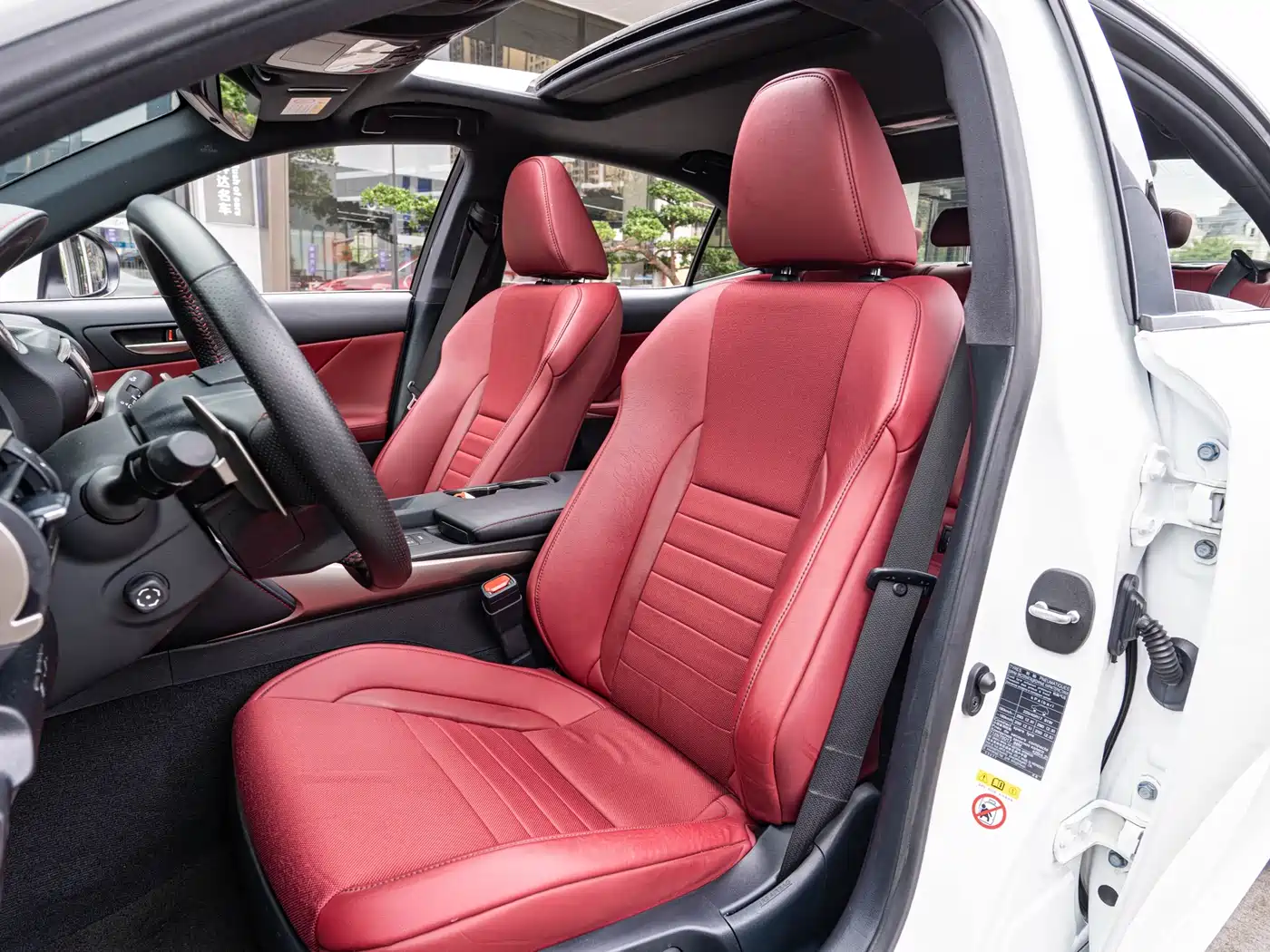 Lexus IS 2017 300 F SPORT фото 11
