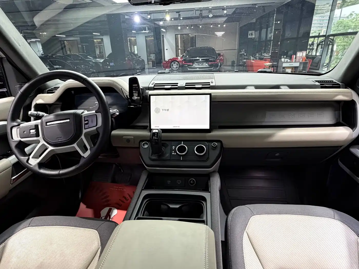 Land Rover Defender 2022 110 P400 X-DYNAMIC HSE фото 12