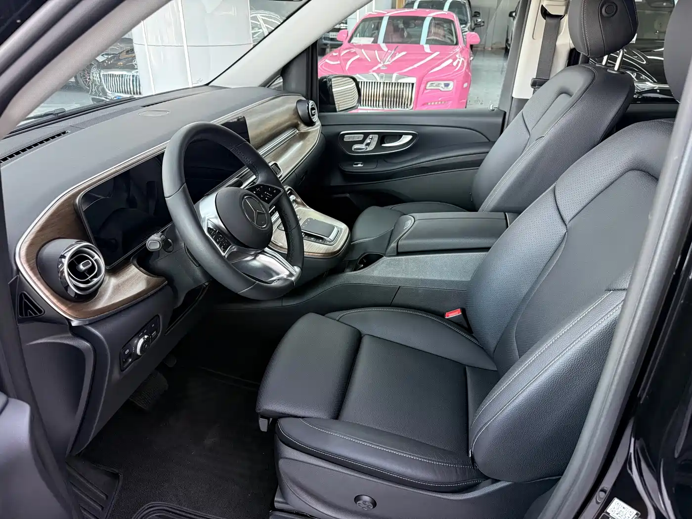 Mercedes-Benz V-Class 2025 2025 V 300 Navigator Edition