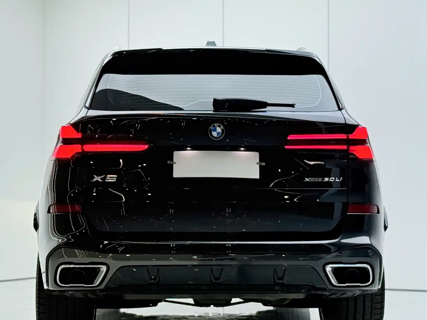 BMW X5 2025 2025 Model xDrive 30Li Exclusive M Sport Blackout Package