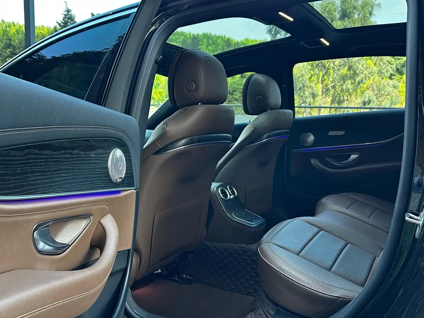 Mercedes-Benz E-Class 2022 E 300 L Sport Fashion фото 9