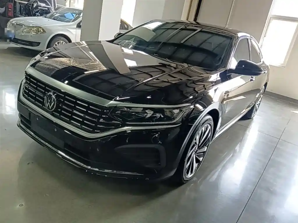 Volkswagen Passat 2026 Outstanding Edition 330TSI Elite Version фото 2