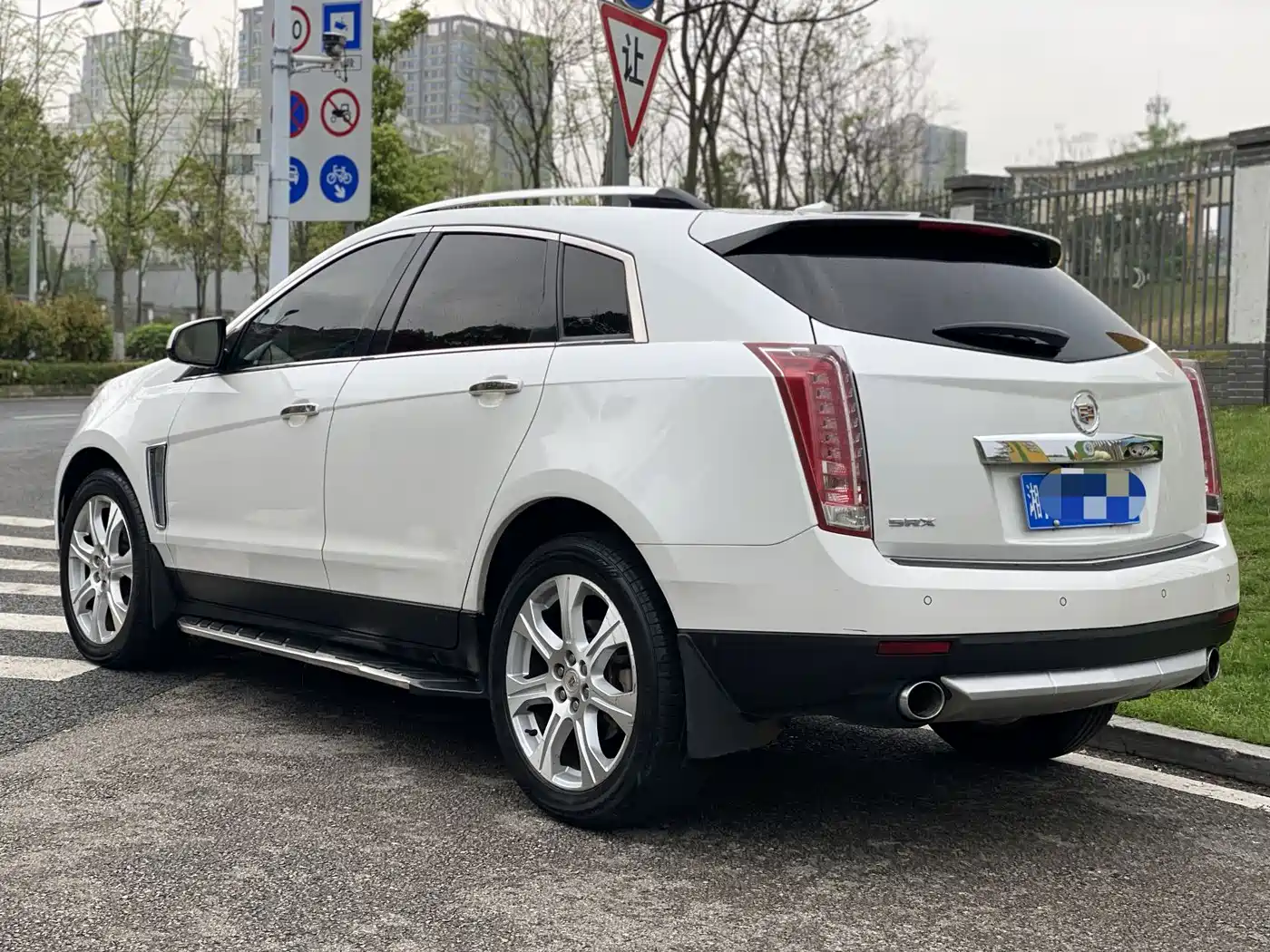 Cadillac SRX 2014 3.0L Leading Model фото 5