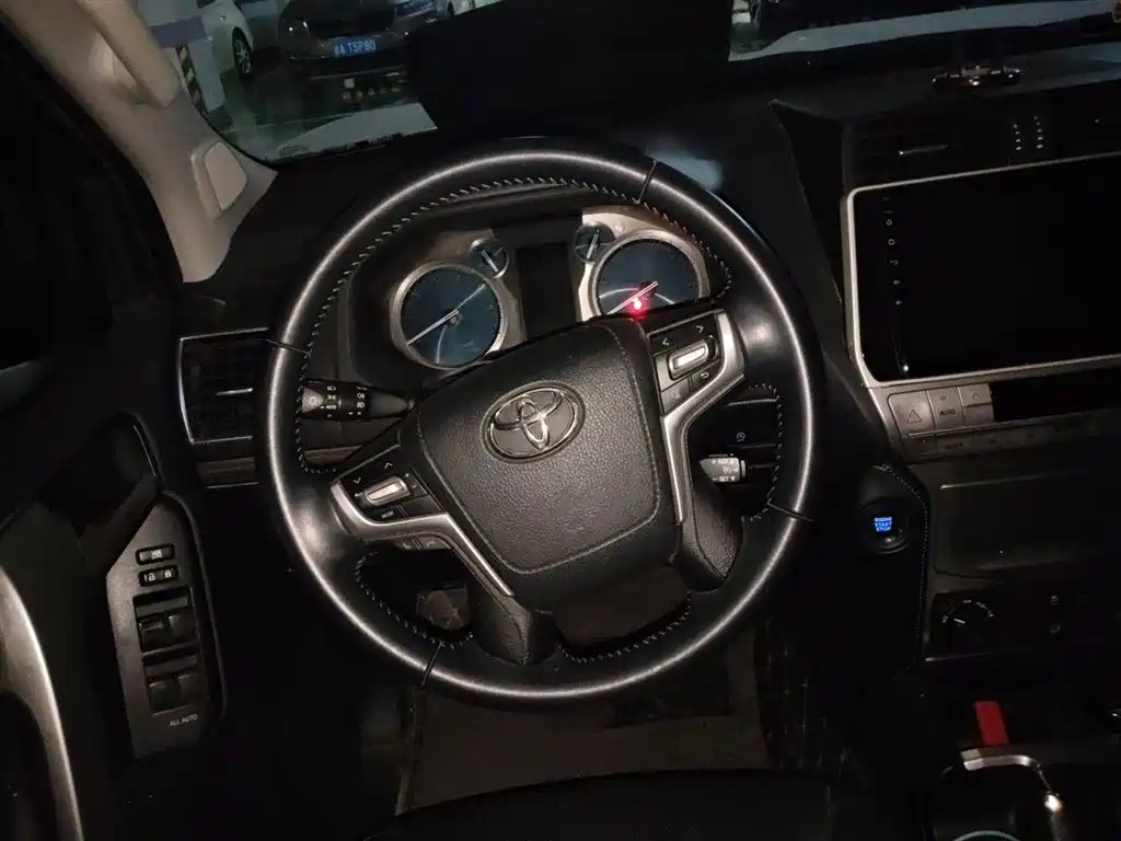 Toyota Prado 2018 3.5L Automatic TX-L Rear-mounted Spare Tire фото 3