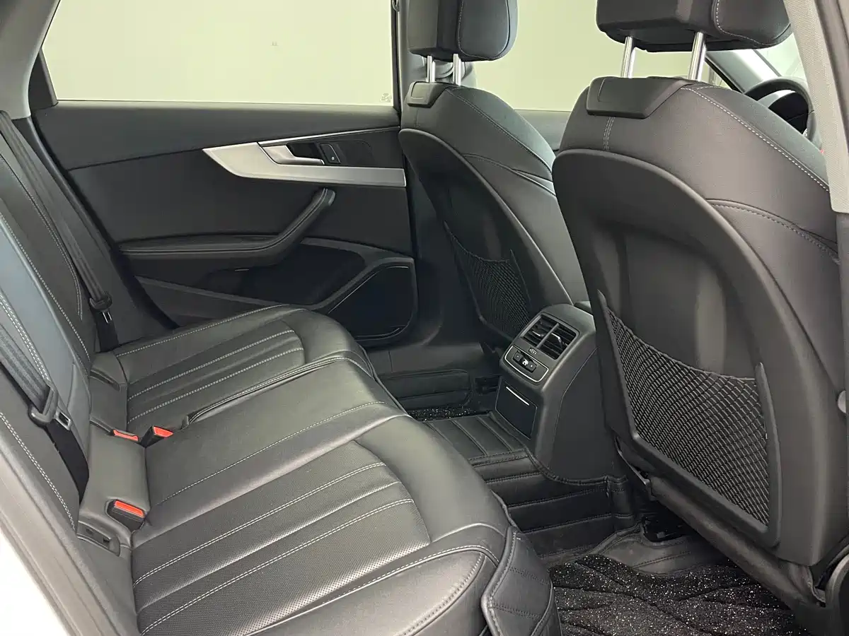 Audi A4L 2022 40 TFSI Luxury Dynamic фото 24