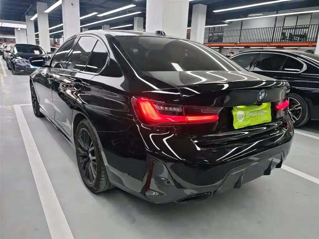 BMW 3 Series 2024 325i M Sport Shadowline Package фото 5