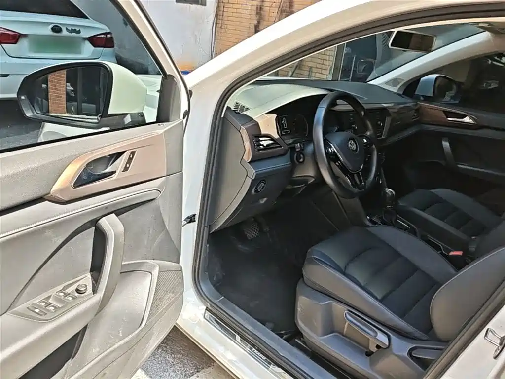 Volkswagen Tharu 2019 280TSI 2WD Comfort Edition China VI фото 16