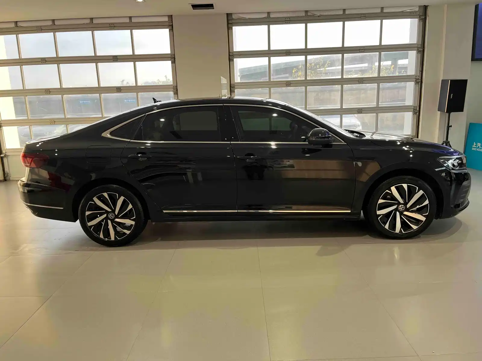 صورة 12 - Volkswagen Passat