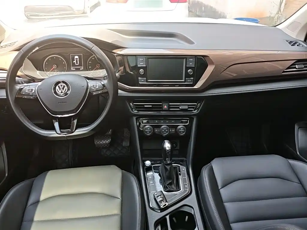 Volkswagen Tharu 2019 280TSI 2WD Comfort Edition China VI фото 10