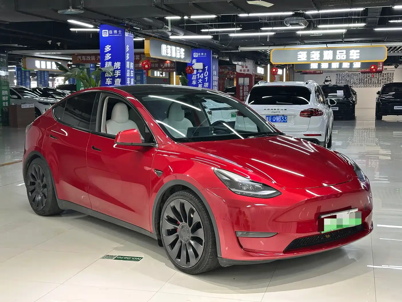 Фото 3 - Tesla Model Y