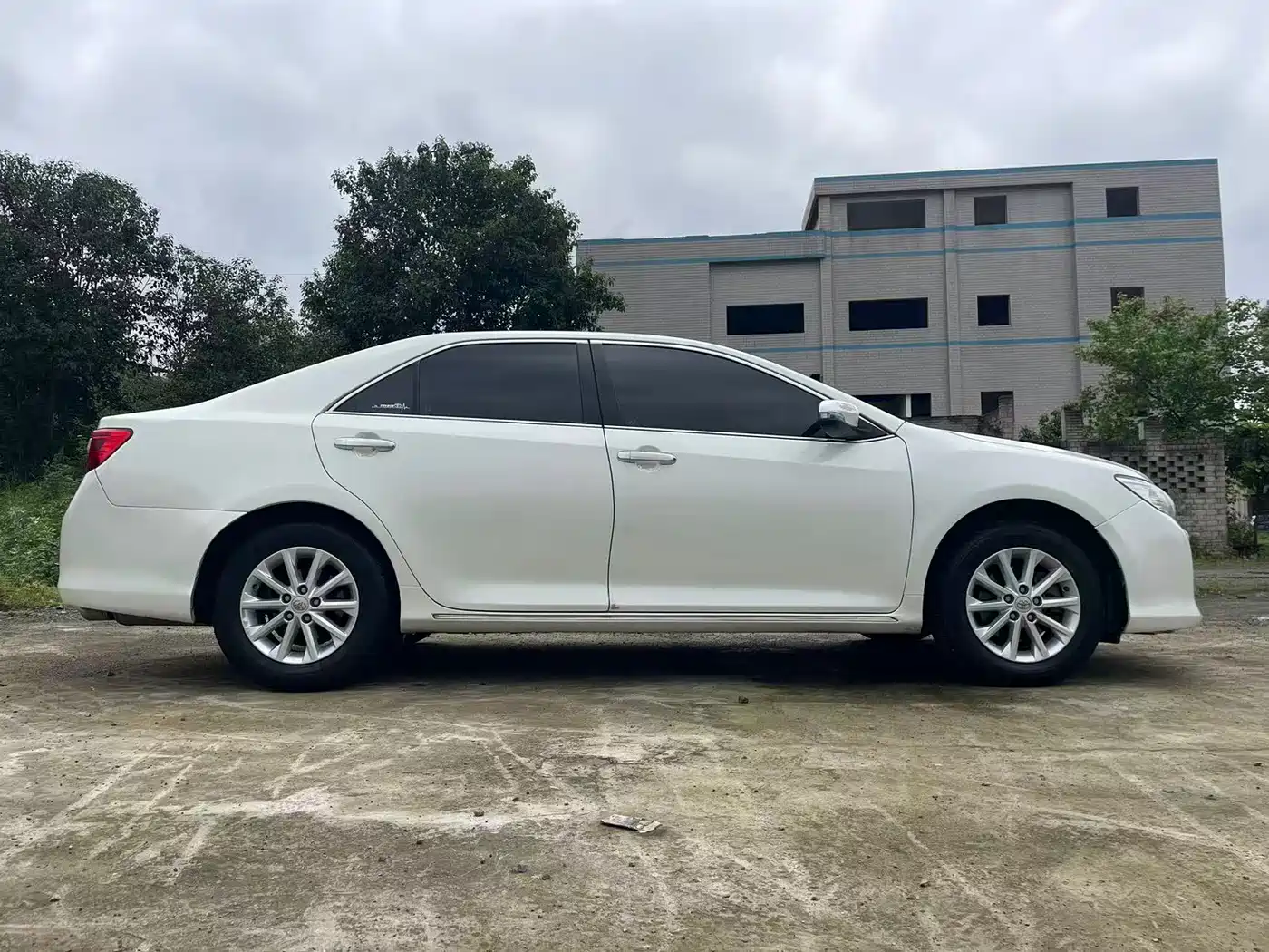 Toyota Camry 2012 2.5G Luxury Navigation Edition фото 3