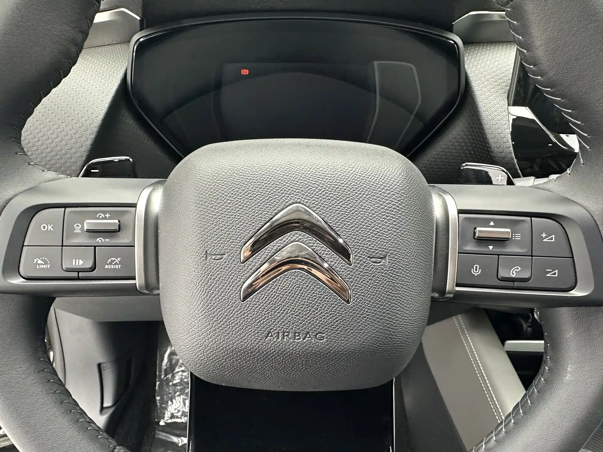 Фото 14 - Citroën Versailles C5 X