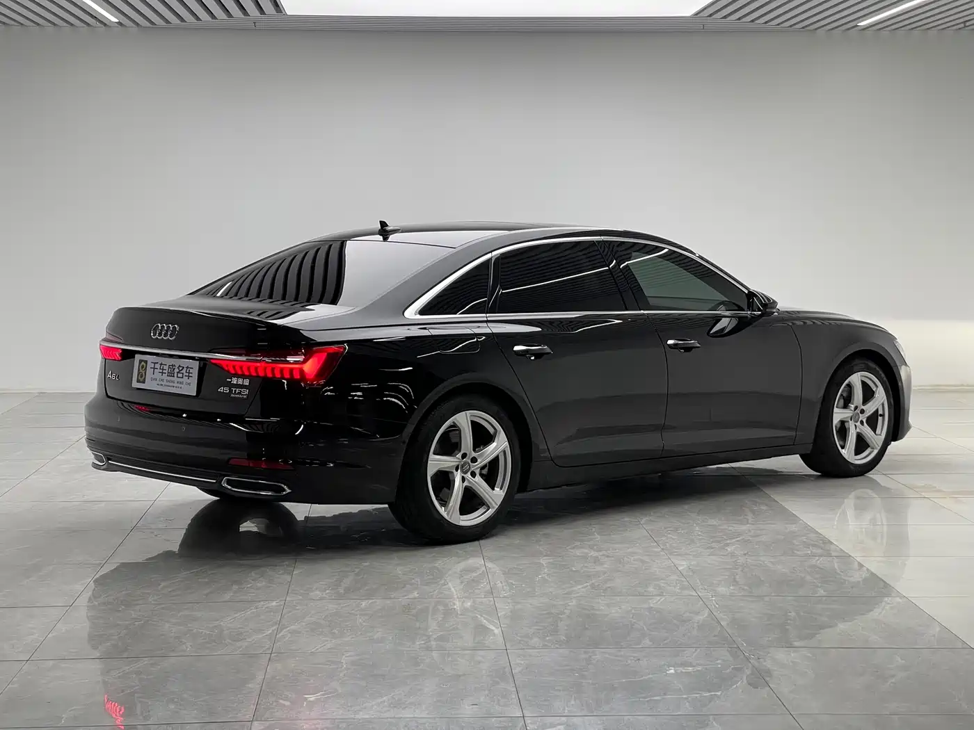 Audi A6L 2019 45 TFSI quattro Exclusive Elegance фото 6