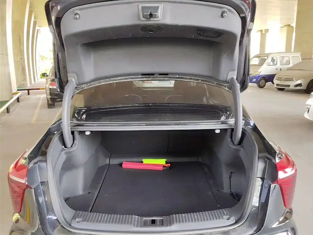 Hongqi H5 2023 1.5T DCT Smart Connect Flag Rhythm фото 19