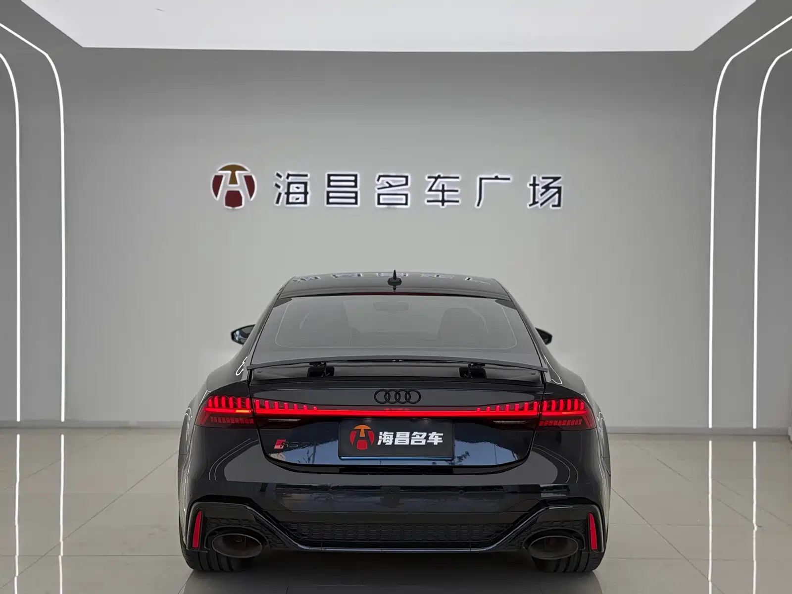Photo 8 - Audi RS 7
