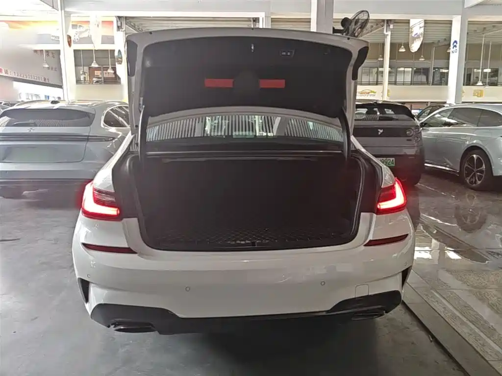 BMW 3 Series 2022 Facelift 325Li M Sport Shadow Edition фото 19