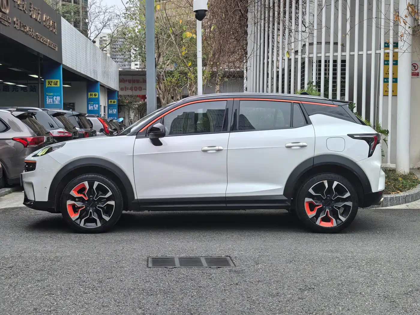Lynk & Co 06 2020 1.5T Halo фото 4