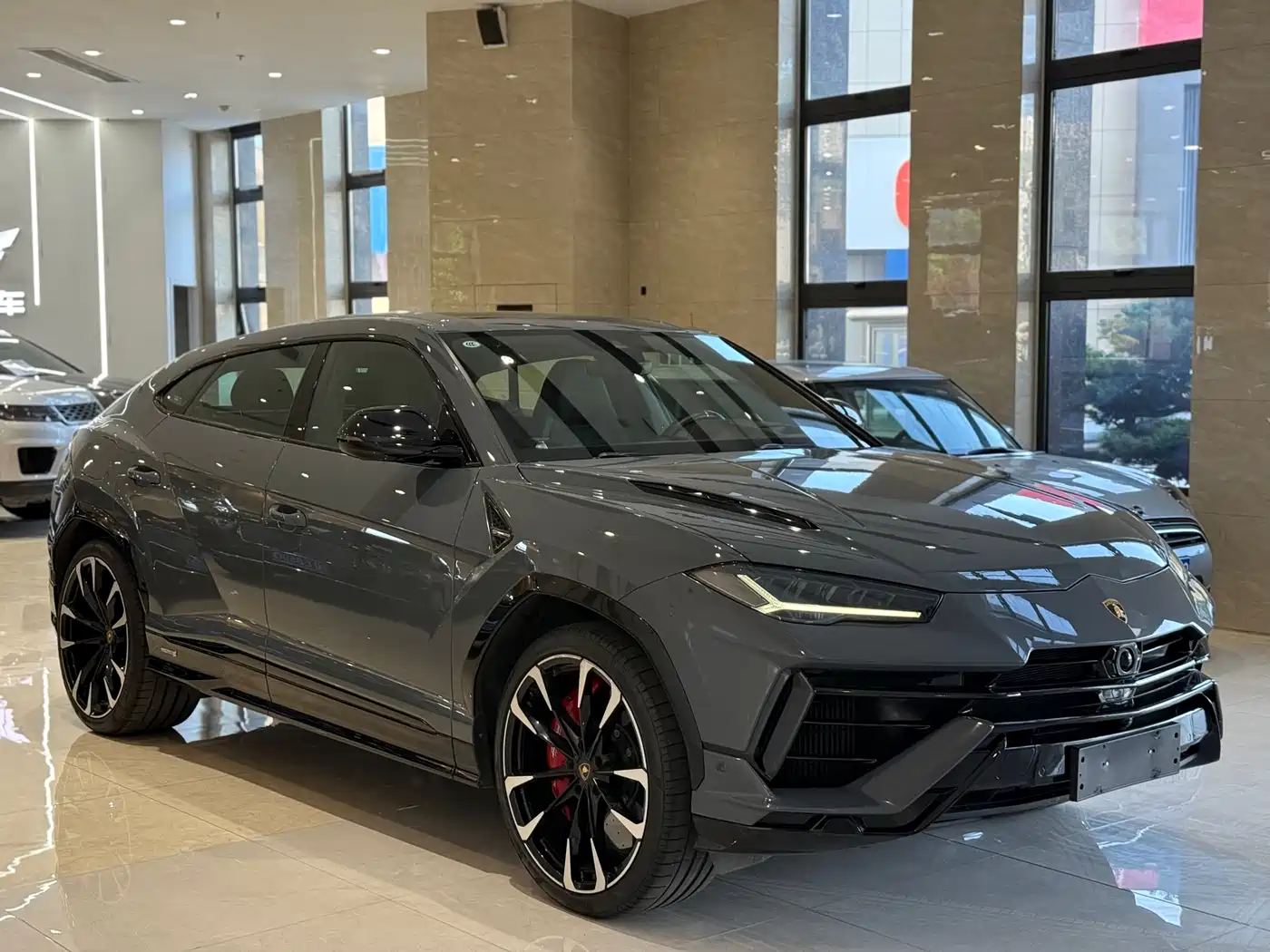 Lamborghini Urus 2023 4.0T V8 S фото 3