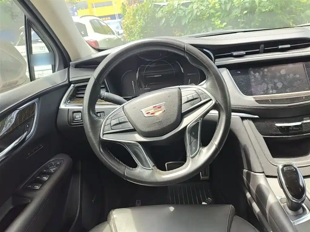 Cadillac XT5 2016 25T Luxury Model фото 11