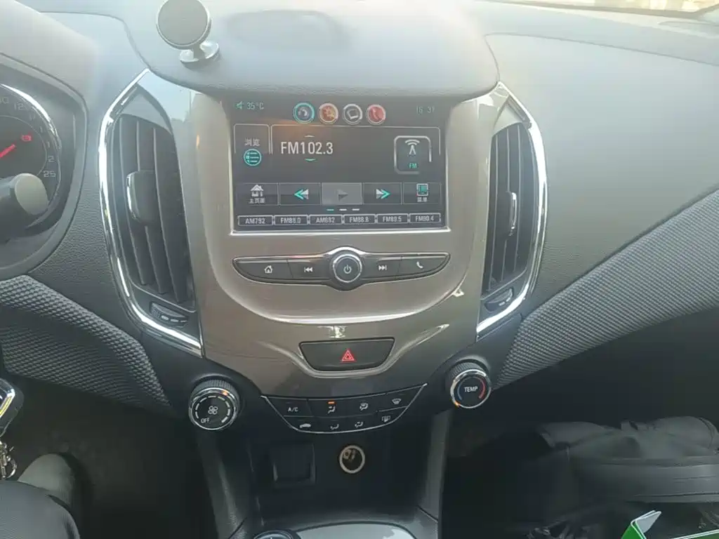 Chevrolet Cruze 2019 2018 Redline 320 Automatic Pioneer Edition