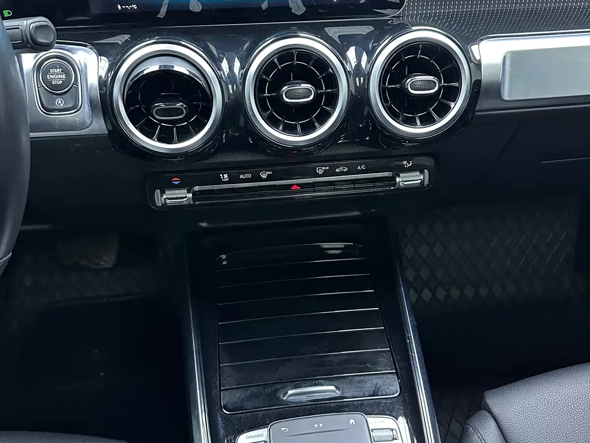 Mercedes-Benz GLB 2020 GLB 200 Dynamic фото 9