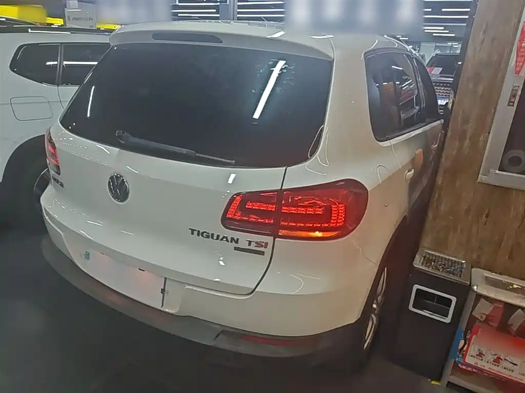 Volkswagen Tiguan 2015 1.8TSI Automatic 2WD Trendline фото 7