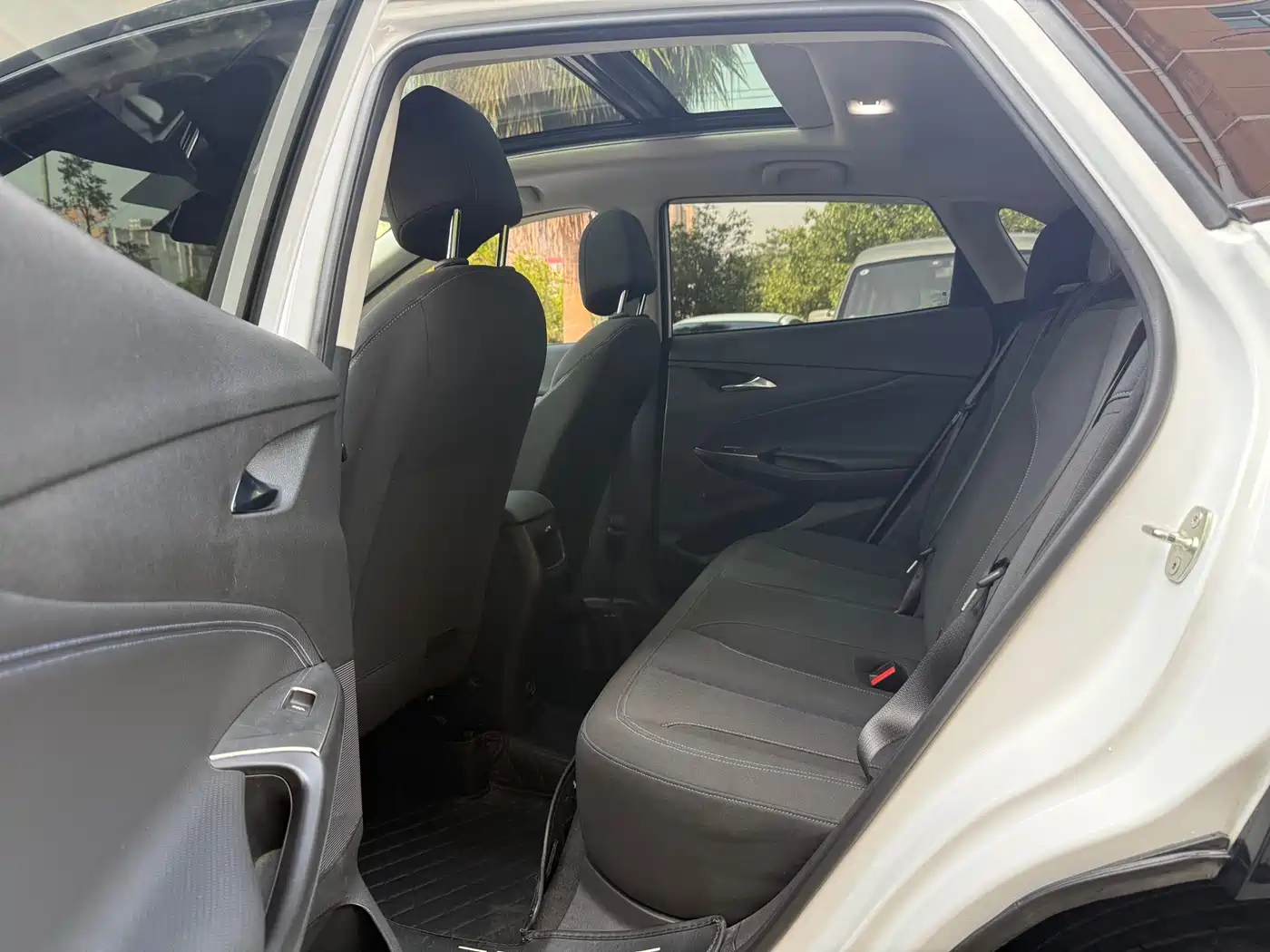 Buick Encore 2021 332T CVT Elite фото 8