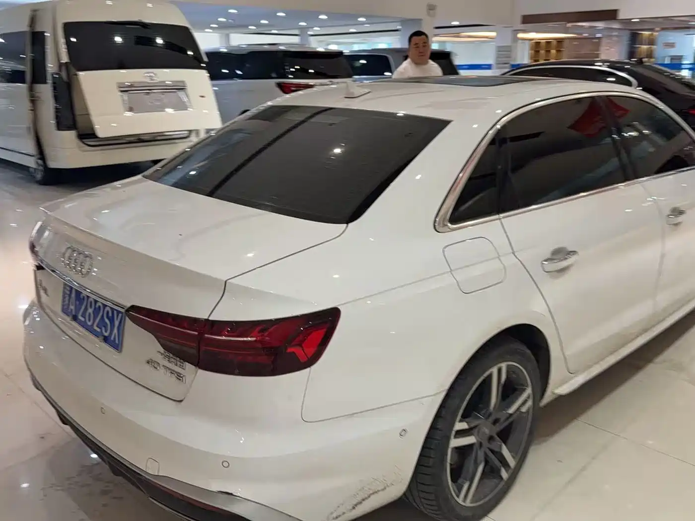 Audi A4L 2020 40 TFSI quattro Luxury Dynamic фото 4