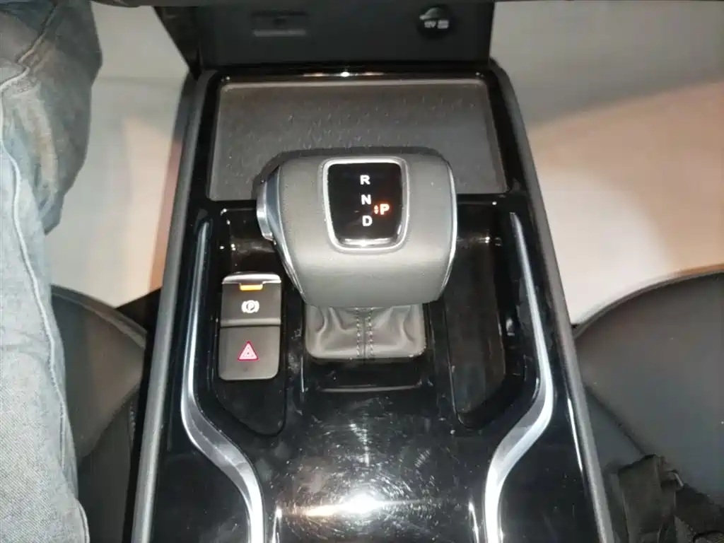 Hongqi E-QM5 2021 Ride-hailing Charging T3 Edition 5-seater фото 14