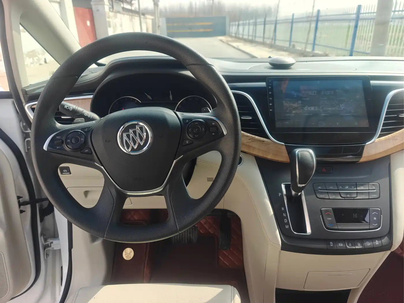 Фото 10 - Buick GL8