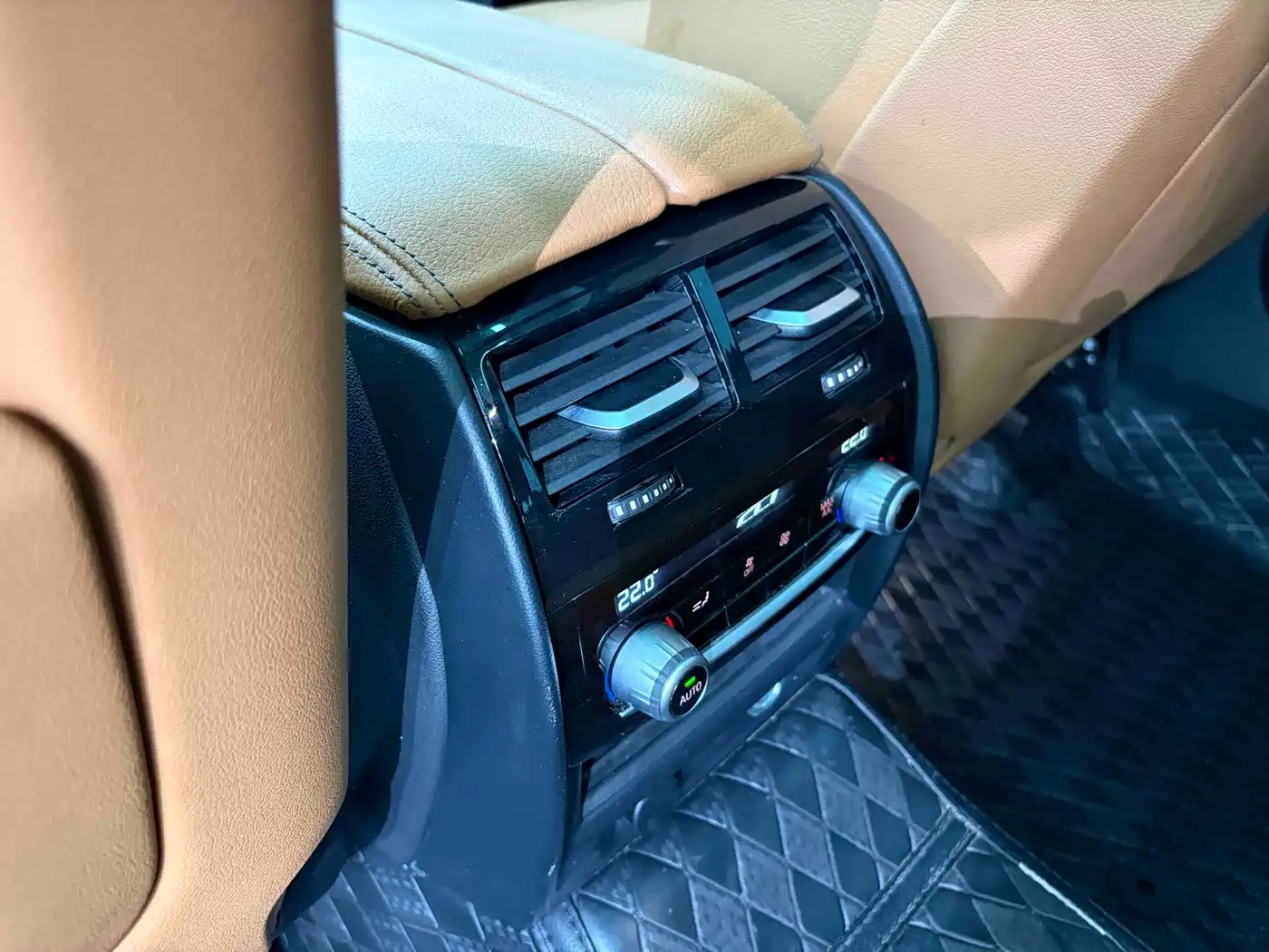 BMW 6 Series GT 2018 630i M Sport Package фото 15
