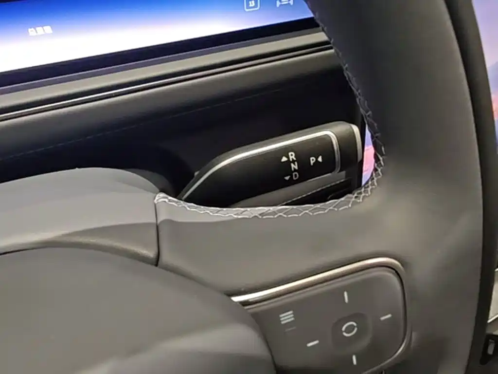 NIO ES8 2026 2025 Model 6-Seat Executive Luxury Edition
