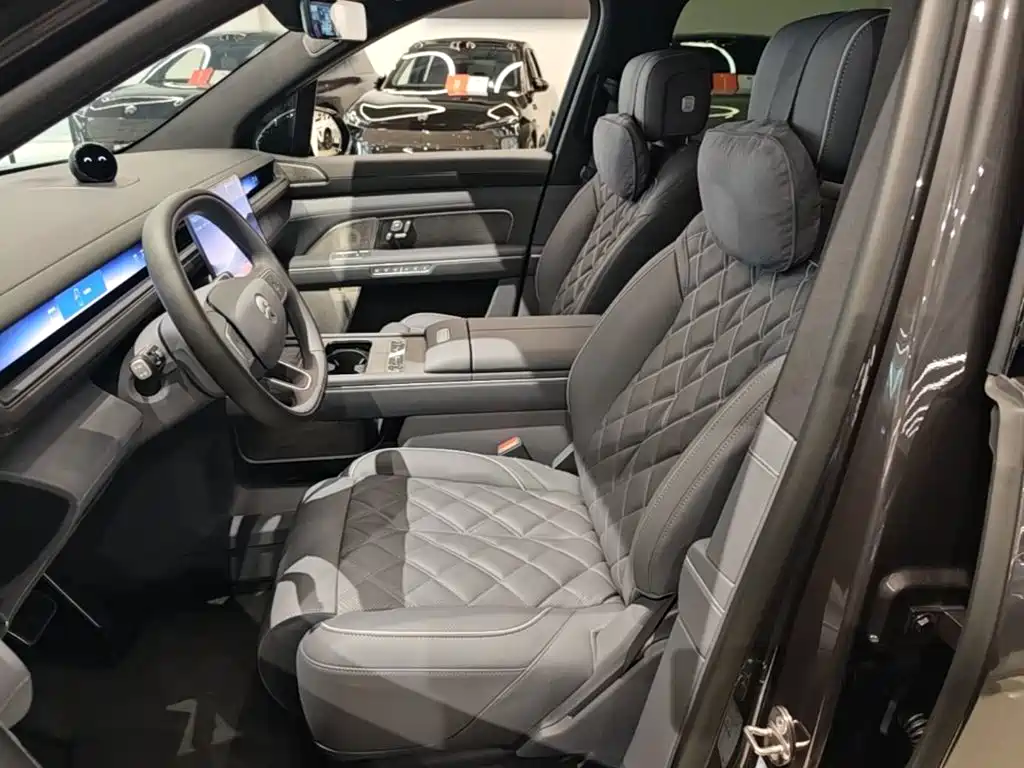 NIO ES8 2026 2025 Model 6-Seat Executive Luxury Edition