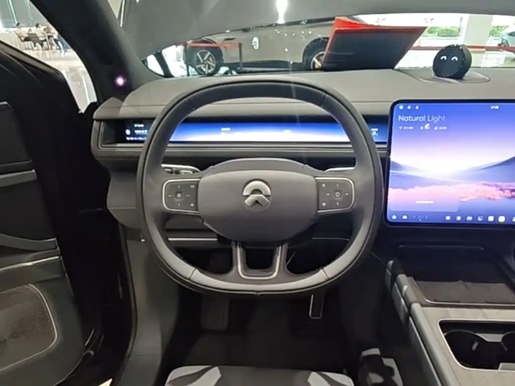 NIO ES8 2026 2025 Model 6-Seat Executive Luxury Edition