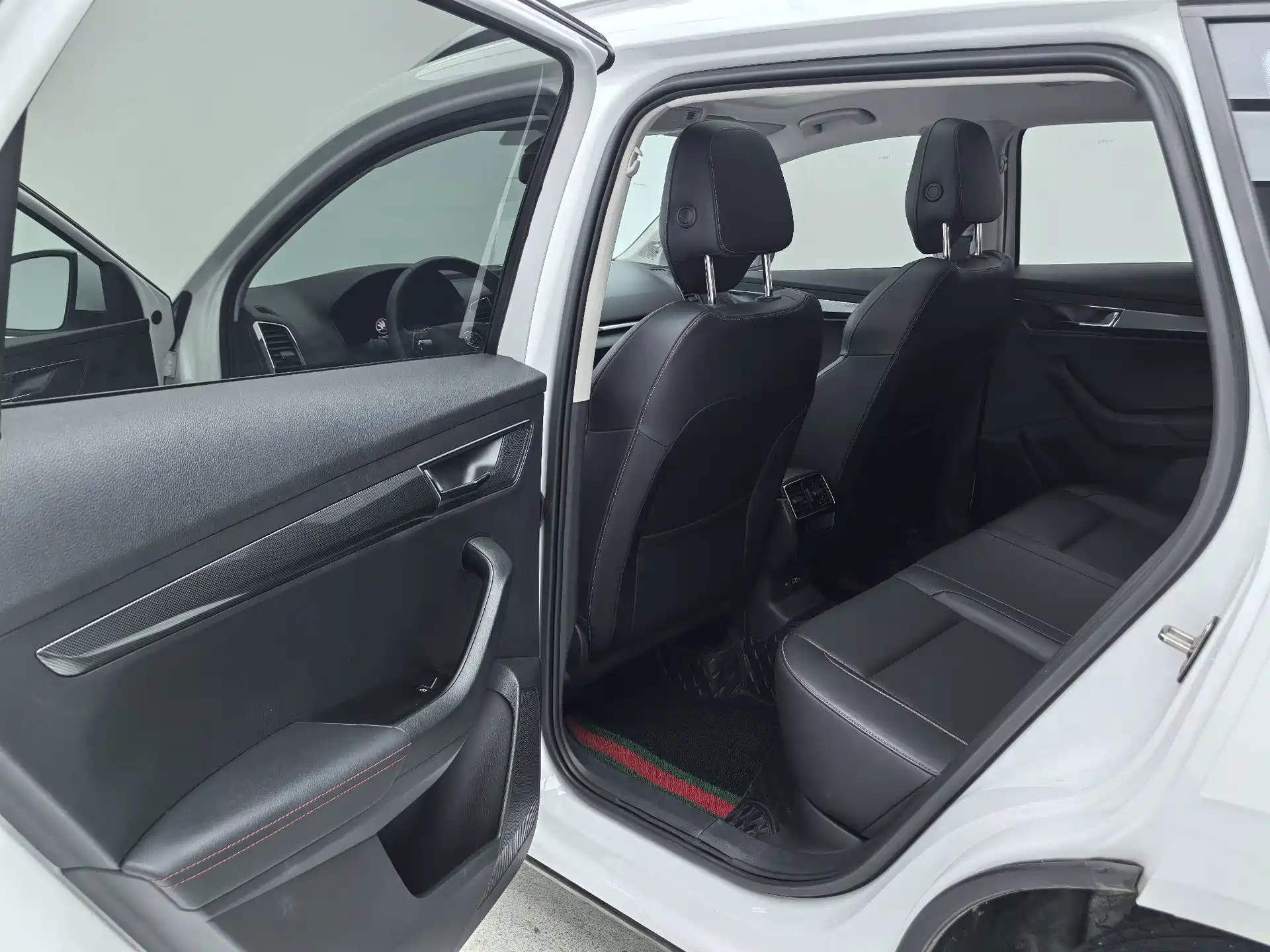 صورة 8 - Škoda Karoq